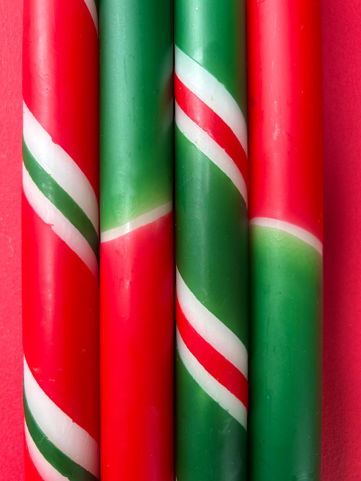 VINTAGE YULETIDE Dip Dye Dinner Candle Set of 4